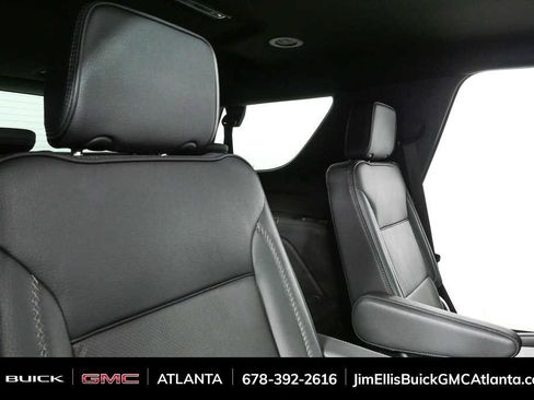 Used 2025 GMC Yukon Denali AWD/4WD image 21