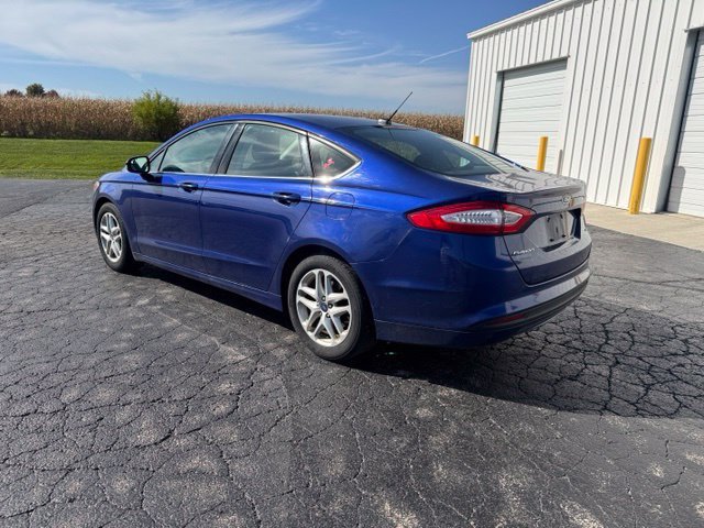 Used 2014 Ford Fusion SE FWD image 3