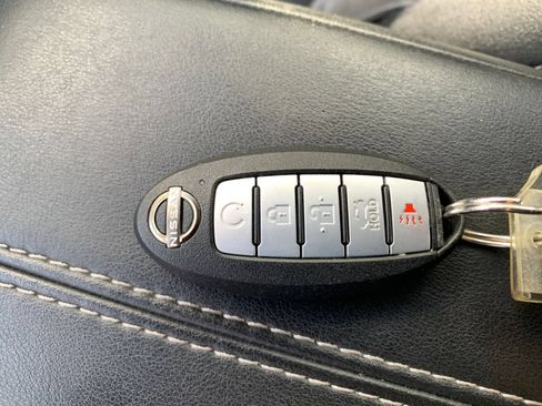 Used 2025 Nissan Altima 2.5 SV FWD image 25