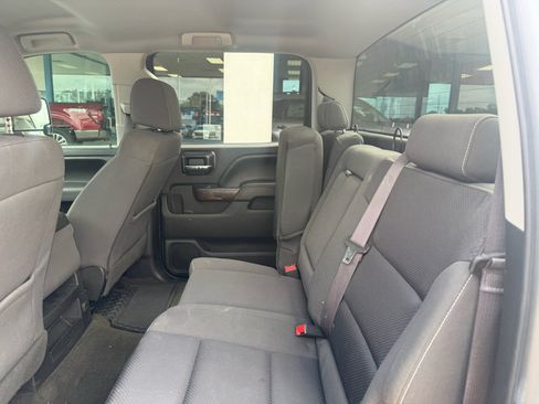 Used 2017 GMC Sierra 2500 SLE w/ HD SLE Preferred Plus Package AWD/4WD image 4