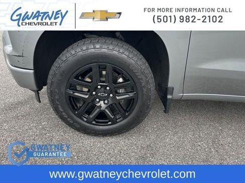 Used 2024 Chevrolet Silverado 1500 RST w/ Z71 Off-Road Package AWD/4WD image 10