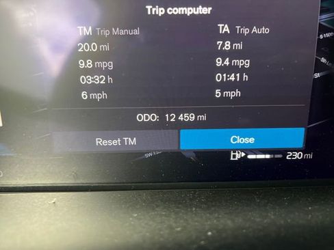 Used 2025 Volvo XC60 B5 Plus image 25