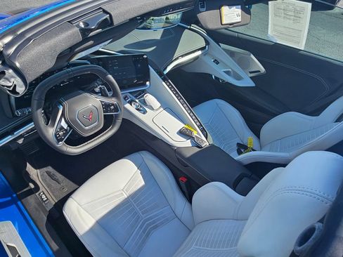 Used 2025 Chevrolet Corvette Stingray Preferred Cpe w/ Battery Protection Package RWD image 12