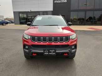 Used 2025 Jeep Compass Trailhawk video 2