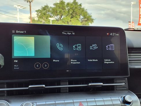 Used 2025 Hyundai Kona SEL image 16