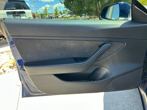 Used 2019 Tesla Model 3 Mid Range RWD image 17