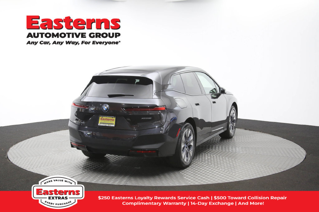 Used 2024 BMW iX xDrive50 AWD/4WD image 40