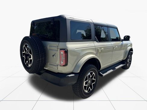 Used 2025 Ford Bronco Outer Banks AWD/4WD image 9