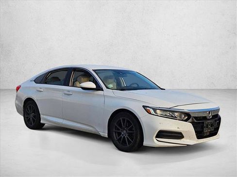 Used 2018 Honda Accord LX image 2