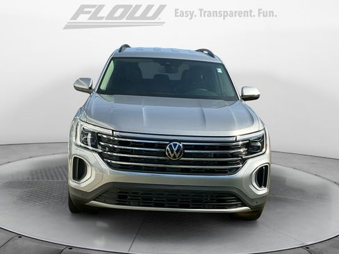 New 2026 Volkswagen Atlas SE image 2
