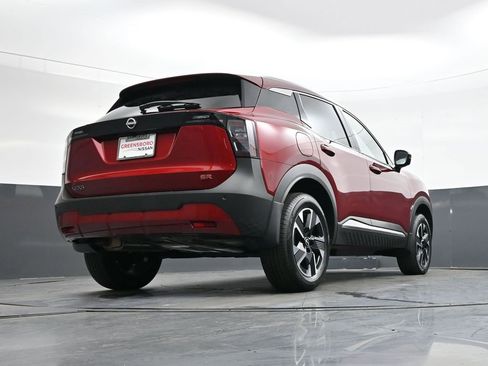 Used 2025 Nissan Kicks SR image 38