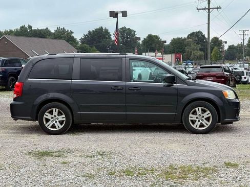 Used 2011 Dodge Grand Caravan Crew FWD image 6