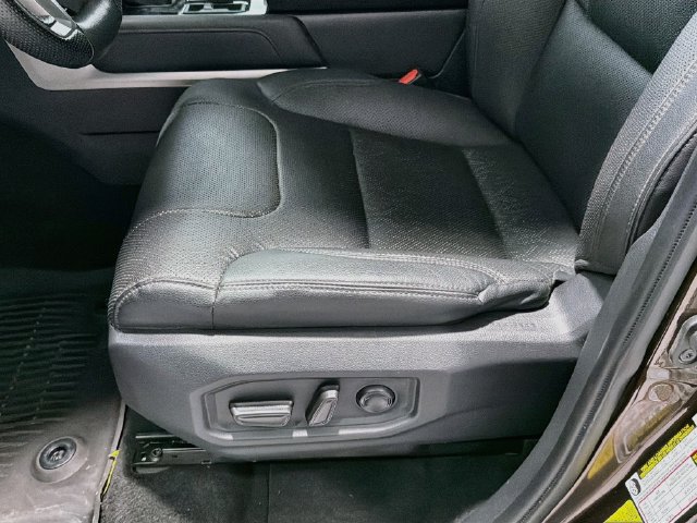 Used 2024 Toyota Tundra Limited w/ TRD Off-Road Package AWD/4WD image 16