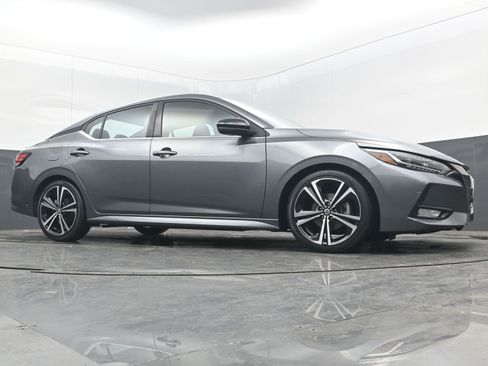 Used 2022 Nissan Sentra SR w/ Trunk Package image 24