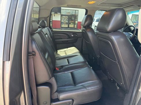 Used 2012 GMC Sierra 2500 Denali w/ Suspension Package, Off-Road AWD/4WD image 26
