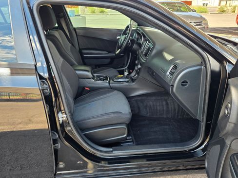 Used 2015 Dodge Charger SXT RWD image 22