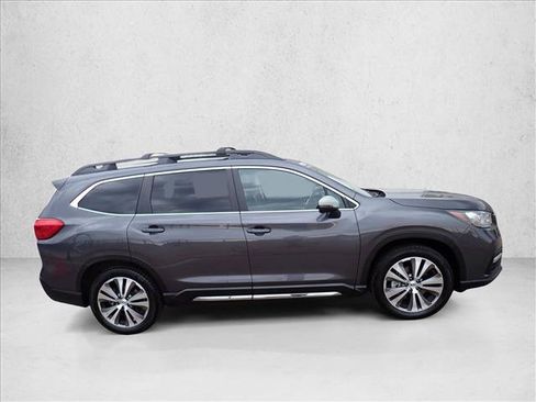 Used 2022 Subaru Ascent Limited w/ Technology Package AWD/4WD image 5