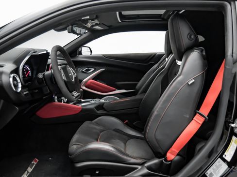 Used 2021 Chevrolet Camaro ZL1 image 34