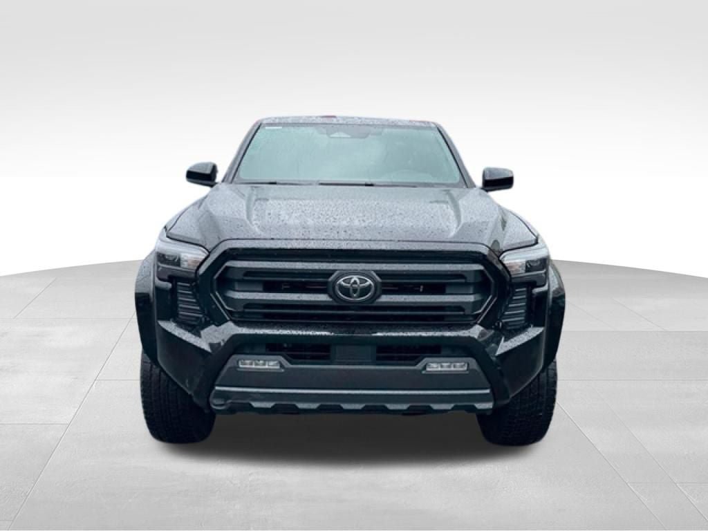 Used 2025 Toyota Tacoma SR5 AWD/4WD image 11
