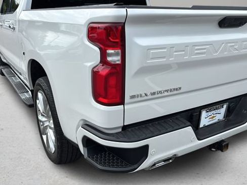 Used 2022 Chevrolet Silverado 1500 High Country w/ High Country Premium Package AWD/4WD image 38