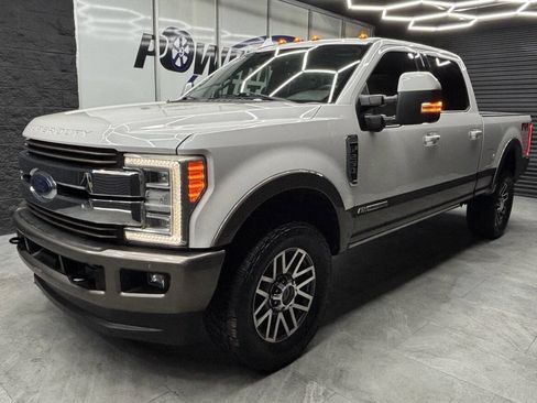 Used 2019 Ford F250 King Ranch w/ King Ranch Ultimate Package AWD/4WD image 5