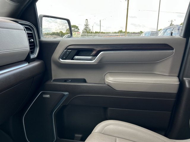 Used 2023 GMC Sierra 1500 SLT w/ SLT Premium Plus Package AWD/4WD image 38