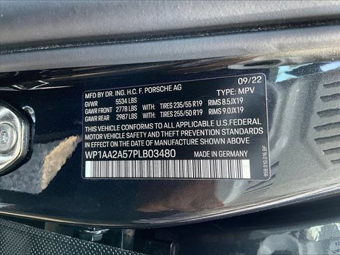 Used 2023 Porsche Macan AWD/4WD image 6