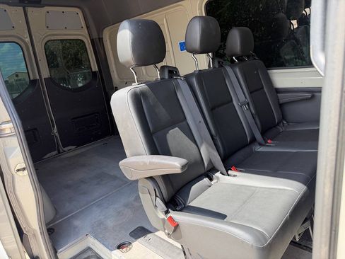 Used 2024 Mercedes-Benz Sprinter 2500 image 25