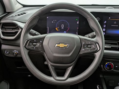 Used 2025 Chevrolet TrailBlazer LT AWD/4WD image 24