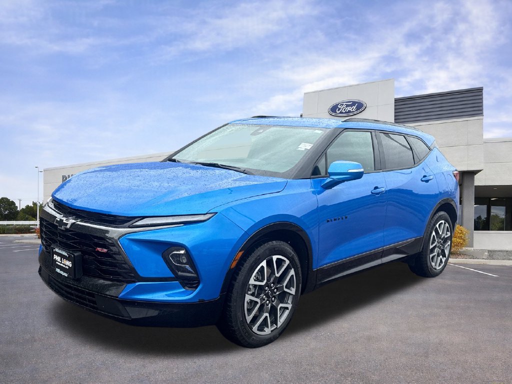 Used 2025 Chevrolet Blazer RS FWD image 4
