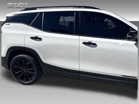 Used 2021 GMC Terrain SLE w/ Driver Convenience Package image 21