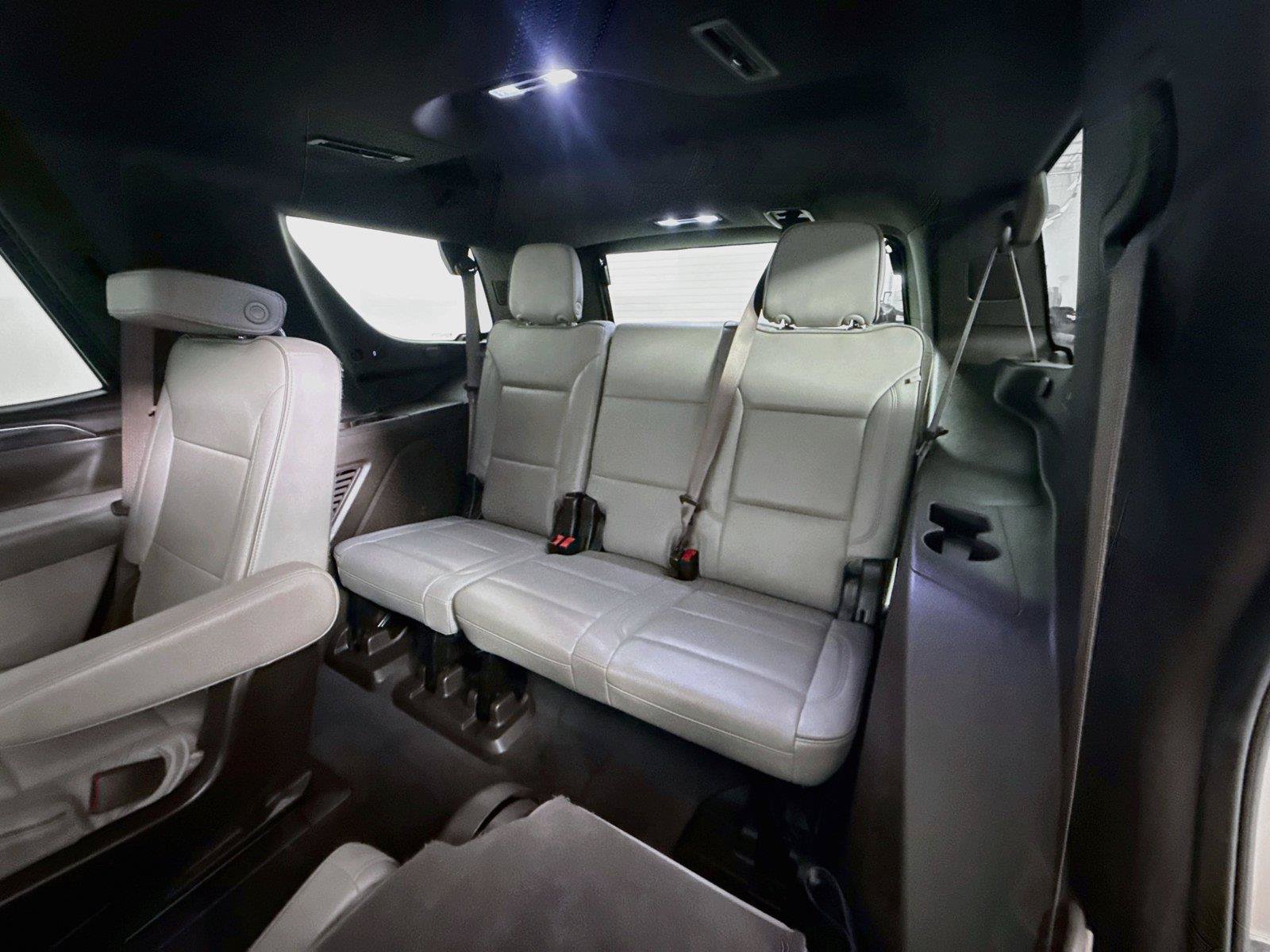 Used 2023 GMC Yukon SLT AWD/4WD image 14