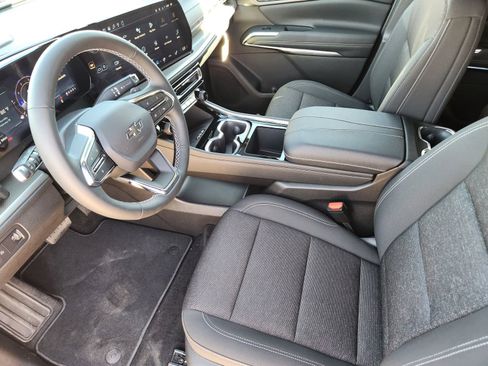 New 2026 Chevrolet Traverse LT image 12