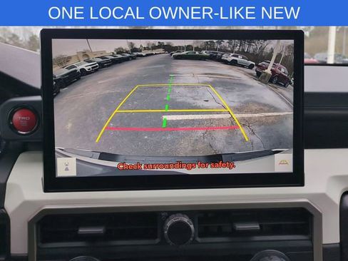 Used 2024 Toyota Tacoma TRD Sport image 16