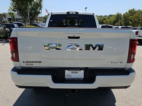 New 2026 RAM 2500 Laramie AWD/4WD image 4