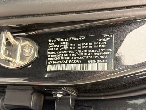 Certified 2026 Porsche Macan AWD/4WD image 20