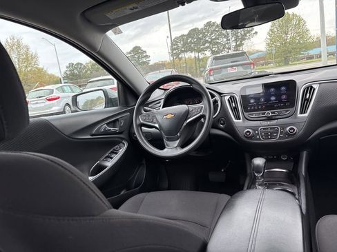 Used 2024 Chevrolet Malibu LT image 9