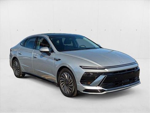 New 2025 Hyundai Sonata Limited image 6