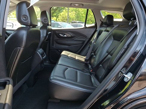 Used 2023 GMC Terrain SLT w/ Infotainment Package II AWD/4WD image 10