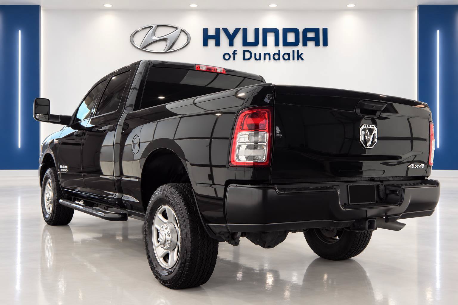 Used 2022 RAM 3500 Tradesman AWD/4WD image 2