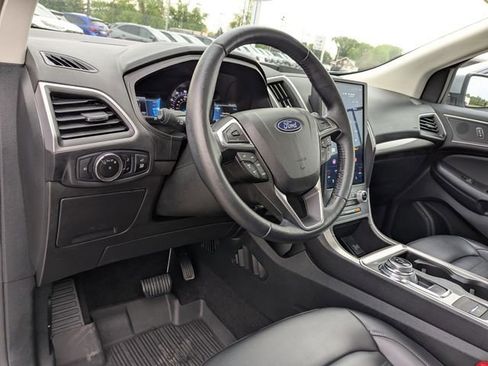 Used 2023 Ford Edge SEL w/ Convenience Package AWD/4WD image 2