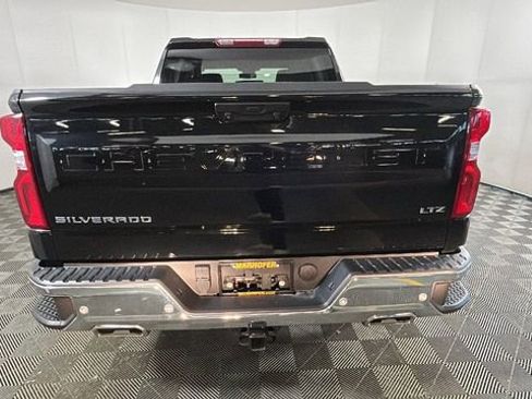 Used 2023 Chevrolet Silverado 1500 LTZ AWD/4WD image 4