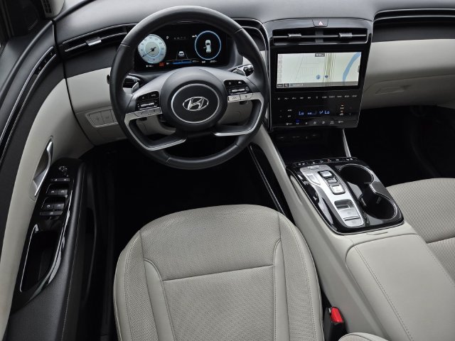 Used 2022 Hyundai Tucson Limited AWD/4WD image 19