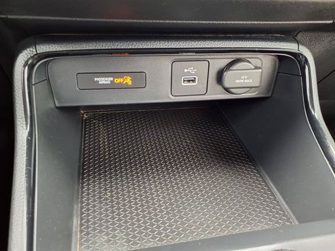 Used 2025 Honda CR-V LX image 10