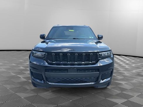 Used 2023 Jeep Grand Cherokee L Altitude AWD/4WD image 7