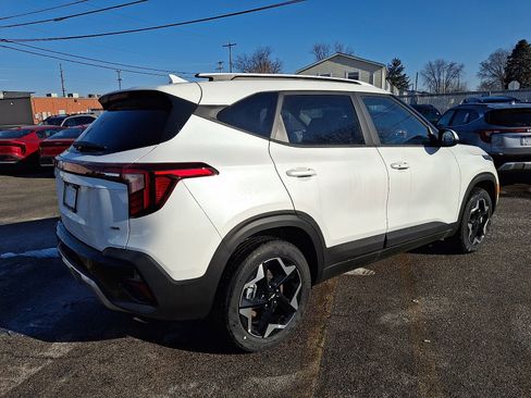 New 2026 Kia Seltos S image 8