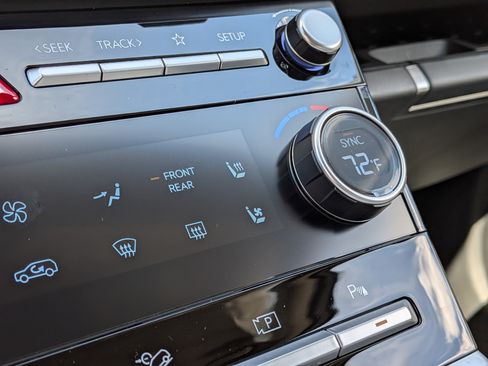 New 2027 Hyundai Santa Fe SEL FWD image 31