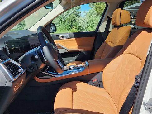 New 2027 BMW X7 xDrive40i AWD/4WD image 9
