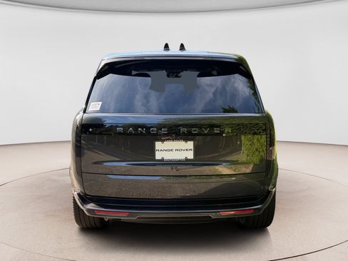 New 2027 Land Rover Range Rover Long Wheelbase SE AWD/4WD image 4