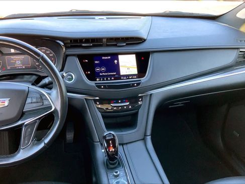 Used 2023 Cadillac XT5 Premium Luxury image 6